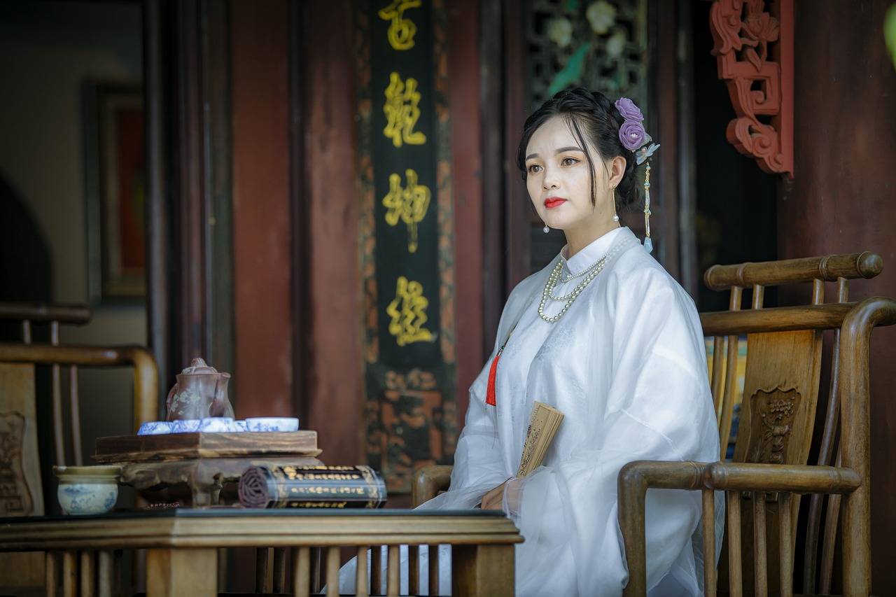 Fashion and Community: Local Fashion Designers Making a Global Impact